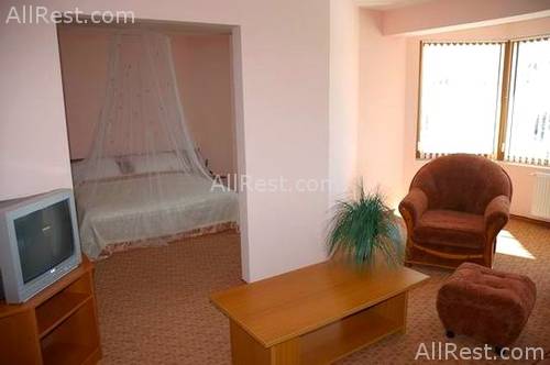 Crystal Hotel 4